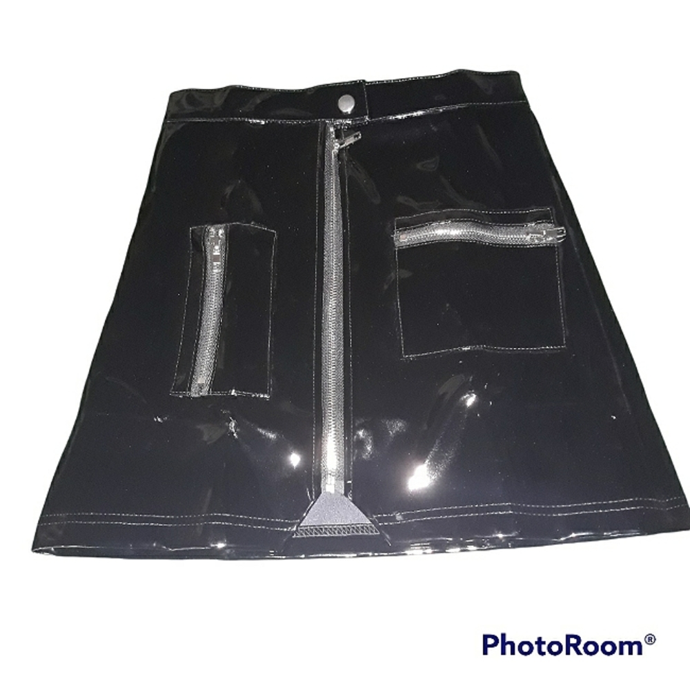 Pleather black skirt with zippers size Small shiny